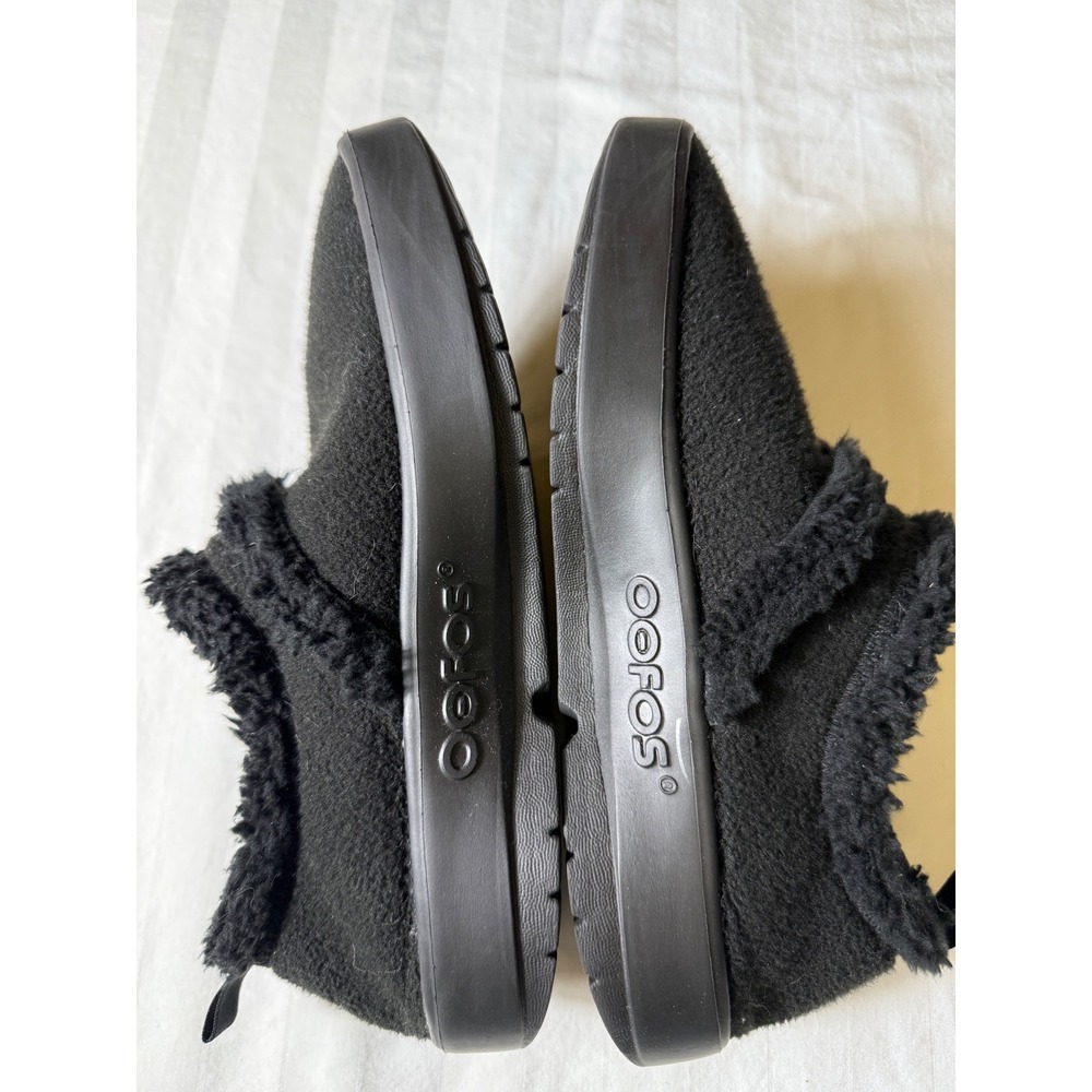 Oofos OOmg OOlala Recovery Shoes Black Fleece Faux Fur Mules W7 EU 38 Ortho